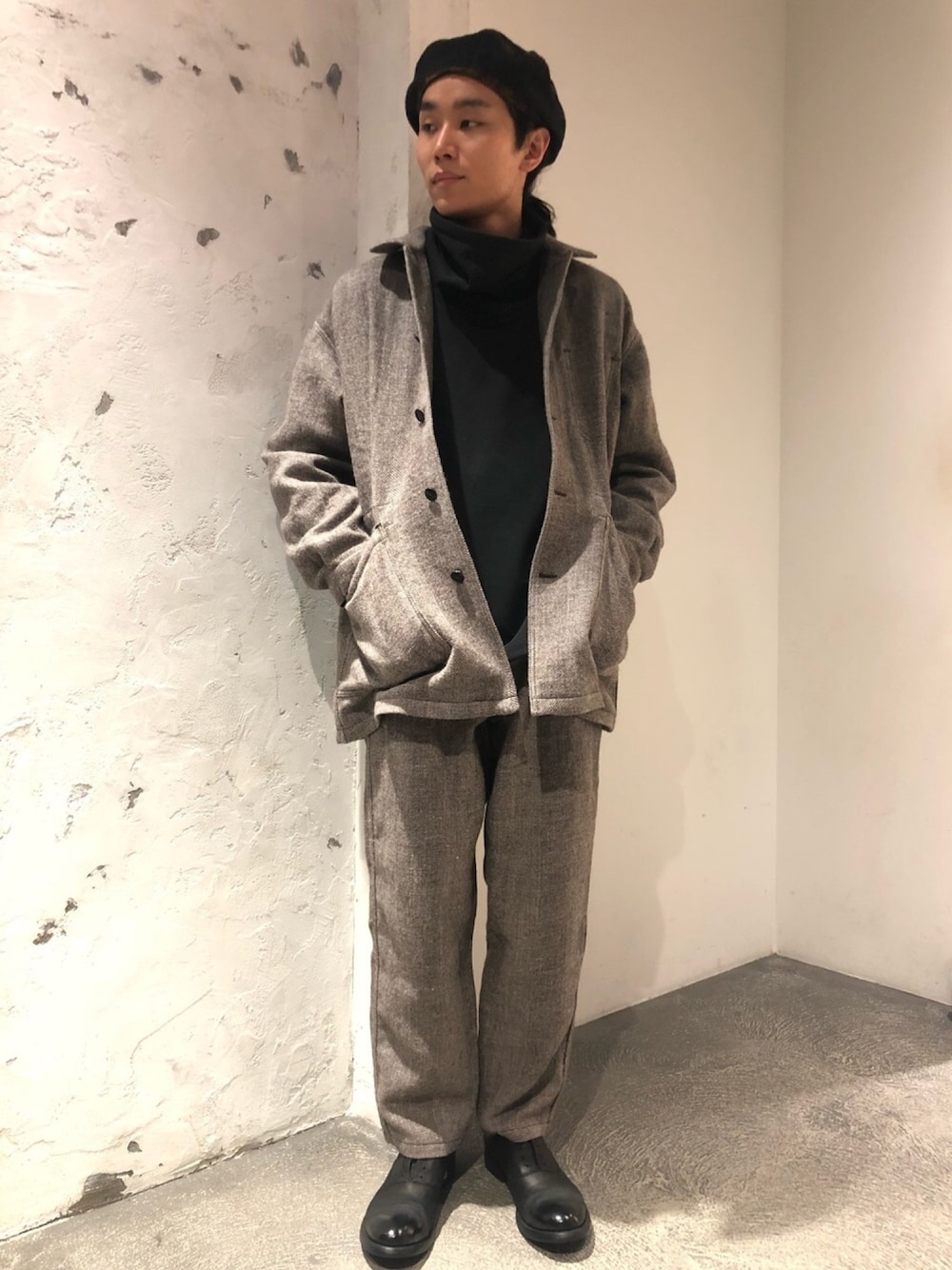 「ジョンブル、ジョンブル　プライベート　ラボ(Johnbull Private labo)、Johnbull Private labo、johnbull、ツイード、セットアップ、秋コーデ、オトナカジュアル、ワイドパンツ、革靴」｜「Johnbull Private laboのアイテム（ジャケット/アウター、ベージュ系）」を使った、kyamiさん（メンズ・175cm）の秋コーディネートの1枚目の写真
