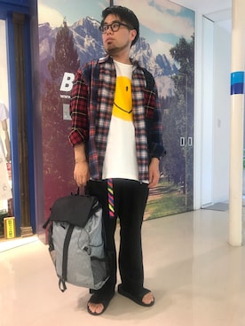 「and wander（アンドワンダー）のアイテム（バッグ）」を使った、maeyamaさん（メンズ・170cm）の夏コーディネート