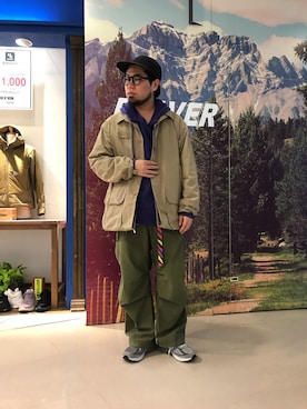 「MANASTASH（マナスタッシュ）のアイテム（パーカー）」を使った、maeyamaさん（メンズ・170cm）の秋コーディネート