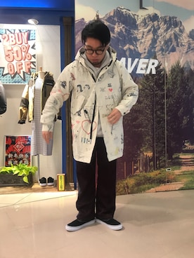 「AlexanderLeeChang（アレキサンダーリーチャン）のアイテム（スニーカー）」を使った、maeyamaさん（メンズ・170cm）の冬コーディネート