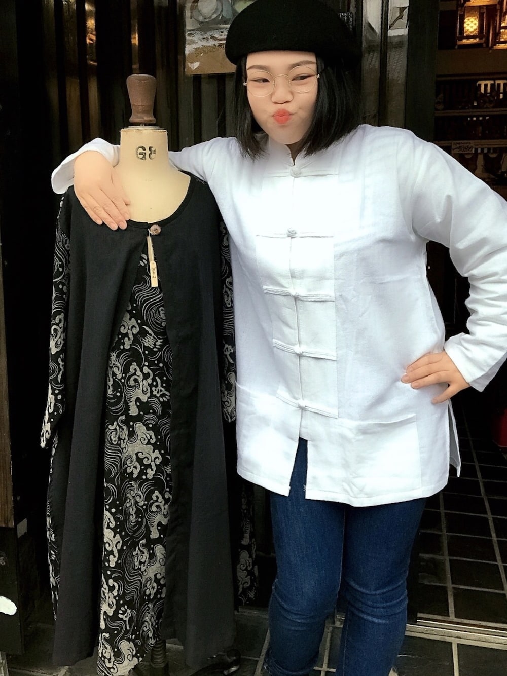 「TAIのアイテム（シャツ/ブラウス、ホワイト系）」を使った、エもドランさん（レディース・154cm）の冬コーディネートの1枚目の写真