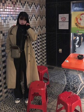 「韓国」｜「アイテム（トレンチコート）」を使った、ayanoさん（レディース・163cm）の冬コーディネート