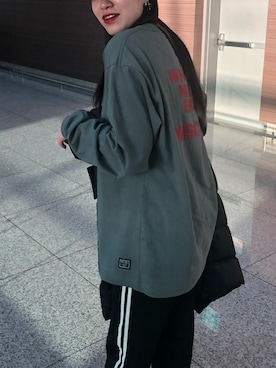 「MSCHF（ミスチーフ）のアイテム（トップス）」を使った、ayanoさん（レディース・163cm）の冬コーディネート