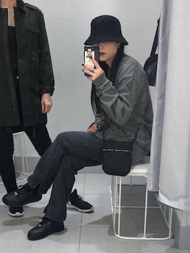 「MSCHF（ミスチーフ）のアイテム（トップス）」を使った、ayanoさん（レディース・163cm）の春コーディネート