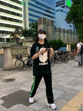 「NERDY（ノルディ）のアイテム（パンツ）」を使った、ayanoさん（レディース・163cm）の夏コーディネート