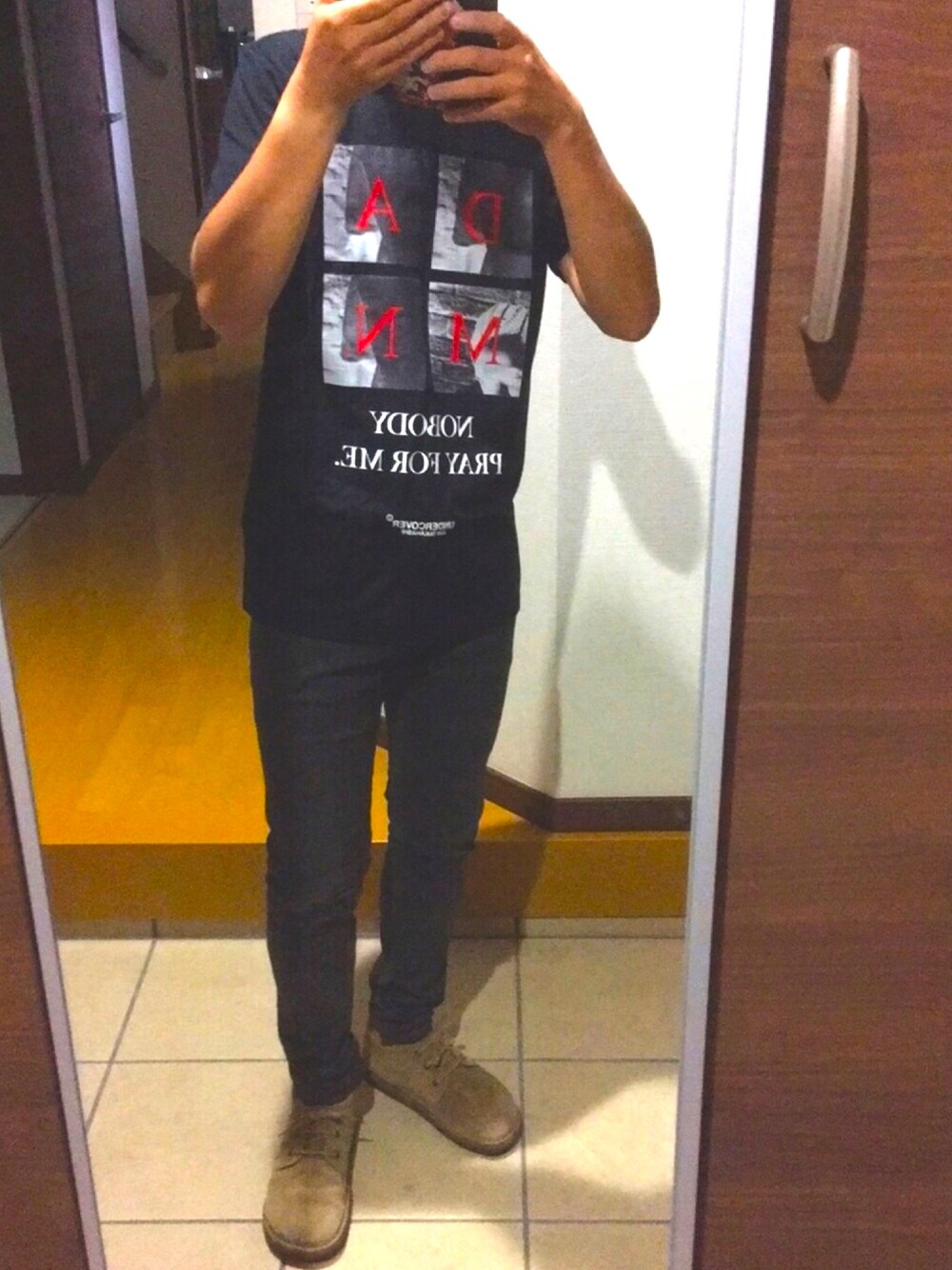 「UNDERCOVERのアイテム（Tシャツ/カットソー、ブラック系）」を使った、masatO_oさん（メンズ・166cm）の秋コーディネートの1枚目の写真