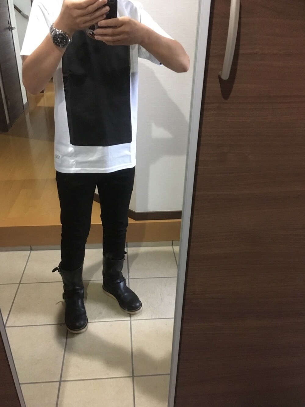「WRIGHTのアイテム（Tシャツ/カットソー、ホワイト系）」を使った、masatO_oさん（メンズ・166cm）の秋コーディネートの1枚目の写真