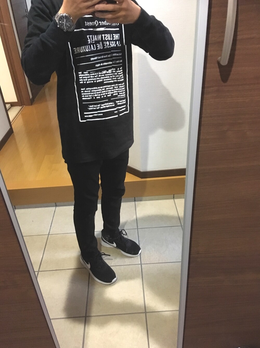 「WRIGHTのアイテム（Tシャツ/カットソー、ブラック系）」を使った、masatO_oさん（メンズ・166cm）の秋コーディネートの1枚目の写真