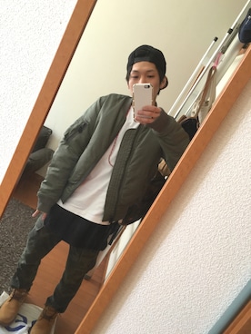 「カモフラパンツ」｜「アイテム（MA-1）」を使った、SaSaさん（メンズ・167cm）の冬コーディネート