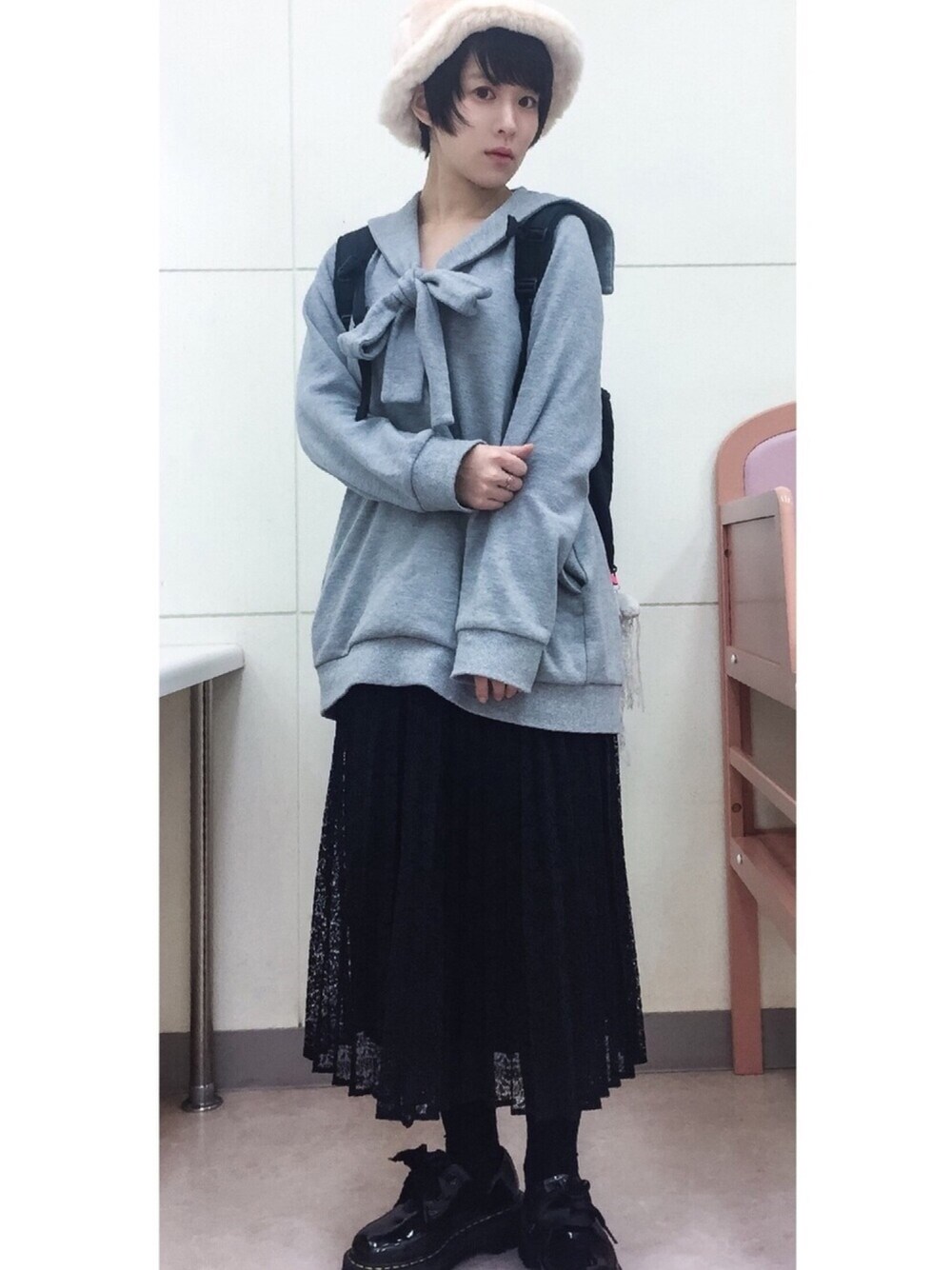 「HAZAMA、カオリノモリ、ファーハット、セーラー、モノトーン、Dr.Martens、xgirl」｜「ha|za|maのアイテム（パーカー、グレー系）」を使った、もいもいさん（レディース・158cm）の冬コーディネートの1枚目の写真