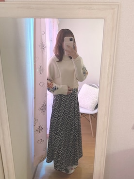 「N WITH.（エヌウィズ）のフラワータートルニットトップス（ニット/セーター、ホワイト系）」を使った、ほのちゃ‪‪ん🧸♥️さん（レディース・165cm）の秋コーディネート