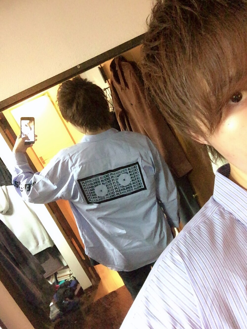 「ストライプシャツ、スラックス、MONKEY TIME、pleasures、STUDIOUS、oldskool、VANS」｜「PLEASURESの＜PLEASURES × monkey time＞ STRIPE SHIRT/シャツ（シャツ/ブラウス、ブルー系）」を使った、黒さん（メンズ・183cm）の秋コーディネートの1枚目の写真