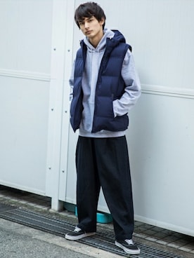 「アイテム（ダウンベスト）」を使った、Rocky Monroeさん（メンズ・176cm）の秋コーディネート