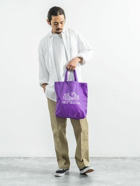 「FRUIT OF THE LOOM（フルーツオブザルーム）のアイテム（バッグ）」を使った、Rocky Monroeさん（メンズ・186cm）の夏コーディネート