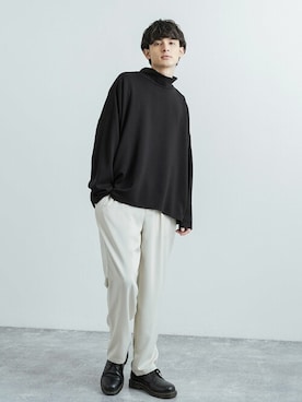 「テーパードパンツ」｜「アイテム（セットアップ）」を使った、Rocky Monroeさん（メンズ・176cm）の冬コーディネート