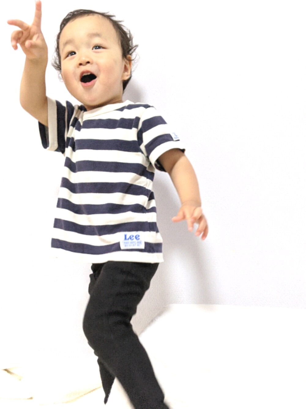 「Leeのアイテム（Tシャツ/カットソー、その他）」を使った、json115さん（キッズ・100cm）の夏コーディネートの1枚目の写真