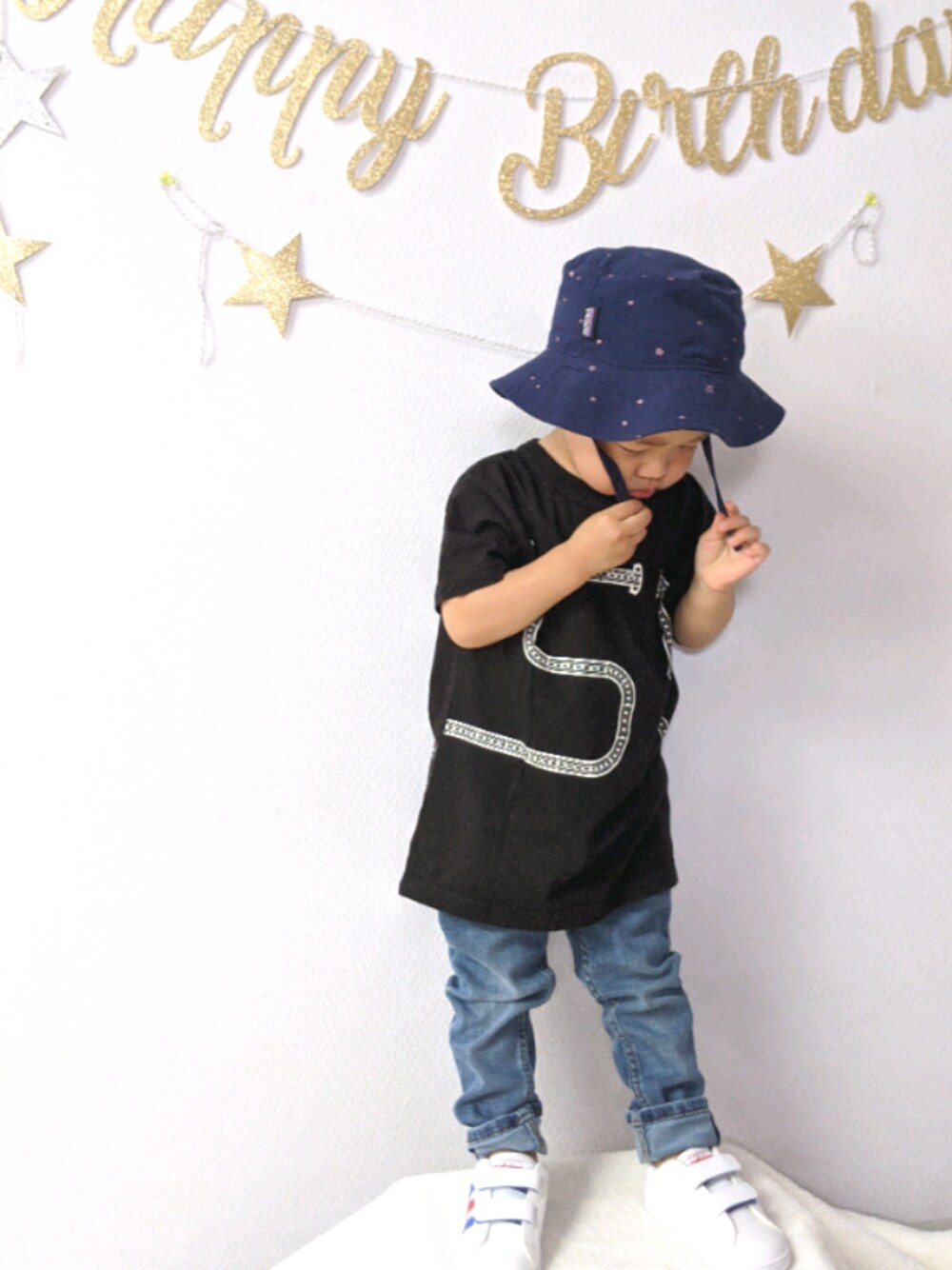 「ojicoのアイテム（Tシャツ/カットソー、ブラック系）」を使った、json115さん（キッズ・100cm）の夏コーディネートの1枚目の写真