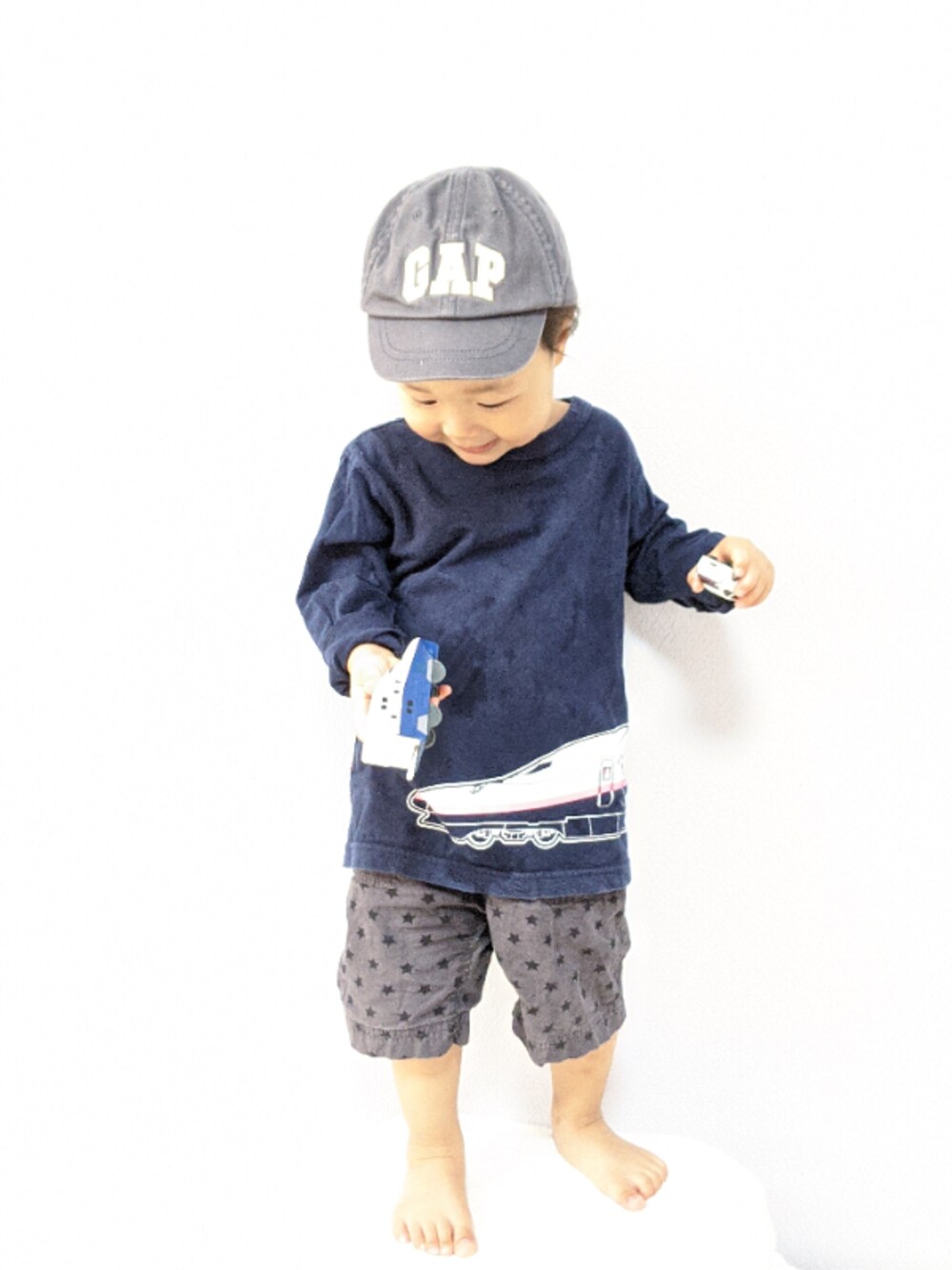 「ojicoのアイテム（Tシャツ/カットソー、ブルー系）」を使った、json115さん（キッズ・100cm）の夏コーディネートの1枚目の写真