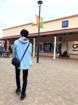 「お買い物」｜「アイテム（パーカー）」を使った、y_Oさん（メンズ・168cm）の春コーディネート