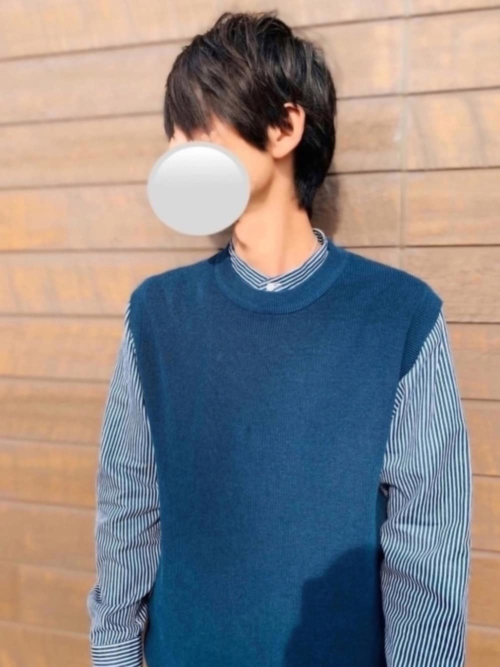 ブルー系のシャツ/ブラウス、ブラック系のシャツ/ブラウス、ブルー系のその他パンツを着用したメンズの秋コーディネートの1枚目の写真