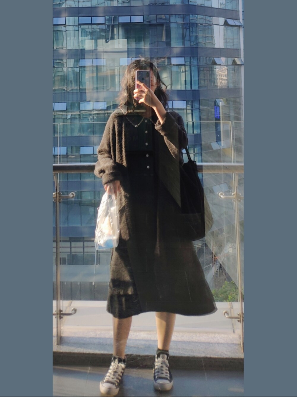 「秋冬コーデ、针织衫、上班、通勤穿搭」｜「人本のアイテム（シューズ、ブラック系）」を使った、熬夜甜心冠军さん（レディース・164cm）の秋コーディネートの1枚目の写真