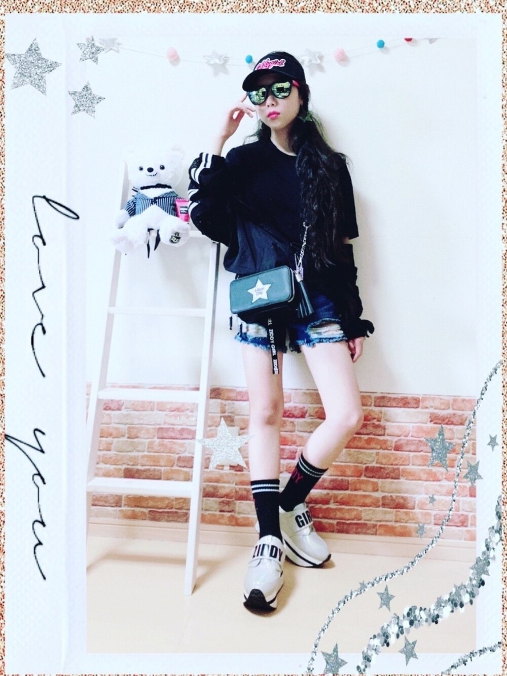 「キッズコーデ、スポーツミックス、夏コーデ、春夏コーデ、6年生、ZIDDY、ziddyコーデ、ziddygirl」｜「ZIDDYのZIDDY/生地ナレロゴ厚底スニーカー（スニーカー、グレー系）」を使った、RINKA&REIさん（キッズ・155cm）の春コーディネートの1枚目の写真