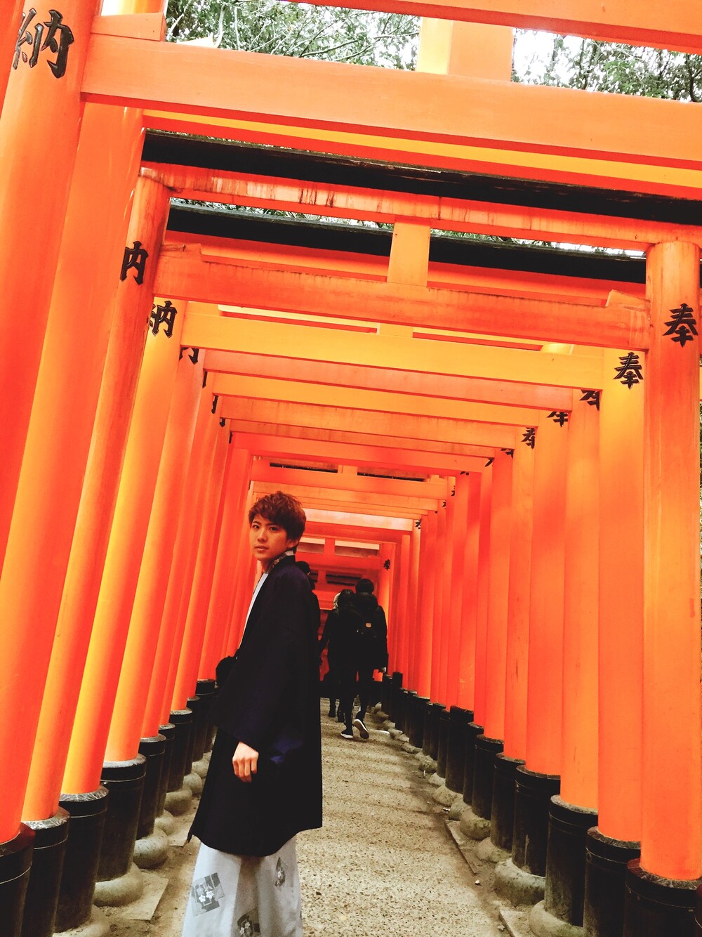 「着物、京都、冬、和装、kimono、followme」｜「着物のアイテム（その他、グレー系）」を使った、か。さん（メンズ・178cm）の冬コーディネートの1枚目の写真