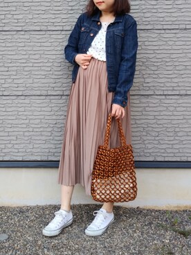 「ビーズバッグ」｜「アイテム（デニムジャケット）」を使った、yuuさん（レディース・160cm）の春コーディネート