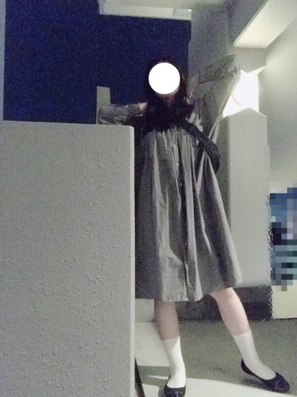 「シンプルコーデ、カジュアルコーデ、おしゃれさんと繋がりたい、きれいめカジュアル、秋のコーデ、秋服準備はじめました、ラフ、キレイめ、ロングワンピース、ラクチンコーデ」｜「無印良品のアイテム（ボディバッグ/ウエストポーチ、グリーン系）」を使った、mayukoさん（レディース・161cm）の秋コーディネートの1枚目の写真