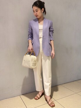 「off white」｜「アイテム（ノーカラージャケット）」を使った、sophilaさん（レディース・160cm）の春コーディネート