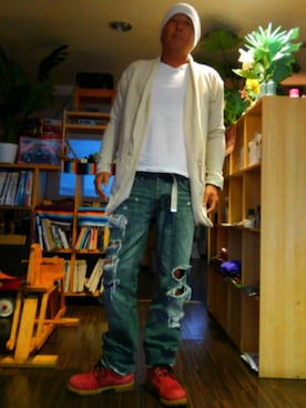 「ARMANI（アルマーニ）のアイテム（パンツ）」を使った、シェイク・タマブクロさん（メンズ・183cm）の秋コーディネート