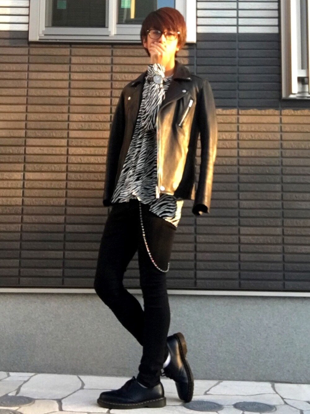 「ライダースジャケット、今日のコーデ、HARE、ゼブラ柄、シャツスタイル、Daniel Wellington、黒スキニー、ダブルライダース、大人コーデ、大学生」｜「LIDNMのLIDnM/リドム/isko ハイストレッチスキニー（その他パンツ、ブラック系）」を使った、takumi さん（メンズ・174cm）の秋コーディネートの1枚目の写真
