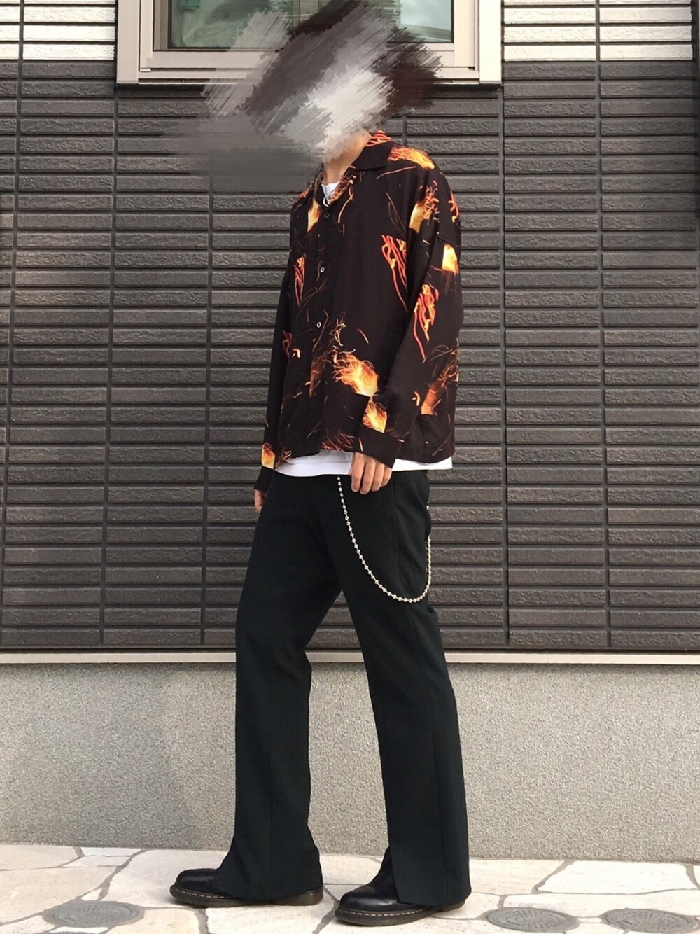 「SHAREEF、HARE、シャツスタイル、シャツブルゾン、フレアパンツ、スリット、お洒落さんとつながりたい、春夏コーデ、大学生、Klasse14」｜「SHAREEFのSPARKLE PT SHIRTS BLOUSON（シャツ/ブラウス、ブラック系）」を使った、takumi さん（メンズ・174cm）の春コーディネートの1枚目の写真