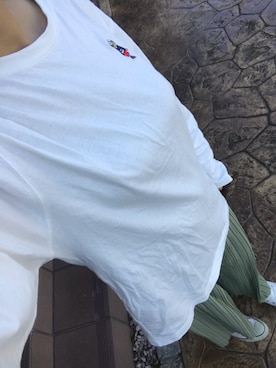 「しまむら（シマムラ）のアイテム（T Shirts、ホワイト系）」を使った、eee333iiiさん（レディース・159cm）の秋コーディネート