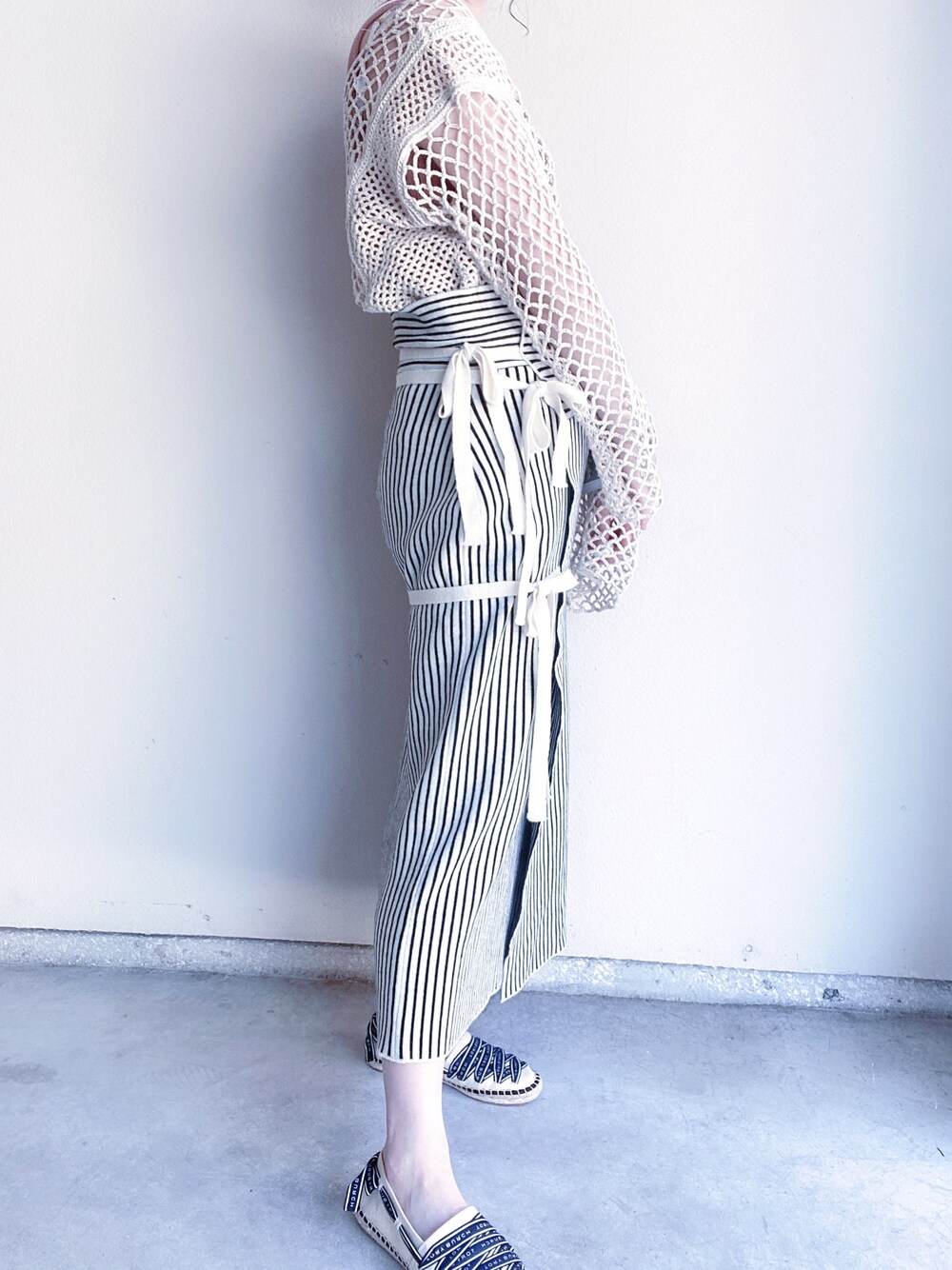 「TAN、ボーダースカート、ニットスカート、Littlesuzie、Tory Burch、オトナ女子、今日のコーデ、ボーダー、スリッポン、きれいめコーディネート」｜「TANのアイテム（スカート、ホワイト系）」を使った、cham0330さん（レディース・157cm）の春コーディネートの1枚目の写真