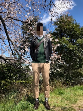 「ニットベスト」｜「アイテム（ライダースジャケット）」を使った、やまさん（メンズ・183cm）の春コーディネート