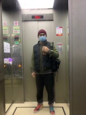 「アイテム（メッセンジャーバッグ、グリーン系）」を使った、van----------さん（メンズ・175cm）の冬コーディネート