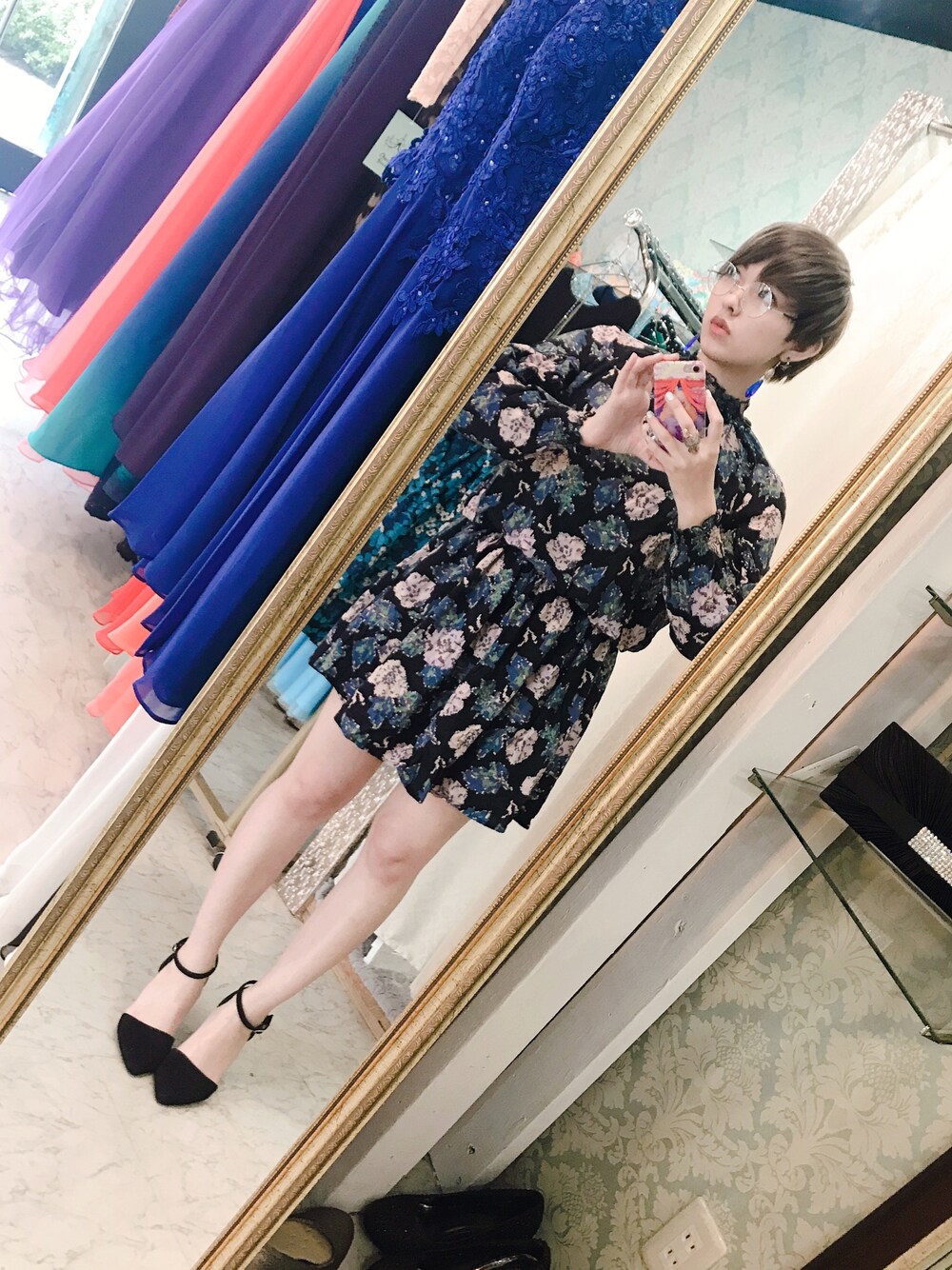 「ワンピース、ダテメガネ、めがね」｜「PEACH JOHNのスタンドカラーミニワンピ（ワンピース、ブラック系）」を使った、でんぬさん（レディース・155cm）の冬コーディネートの1枚目の写真