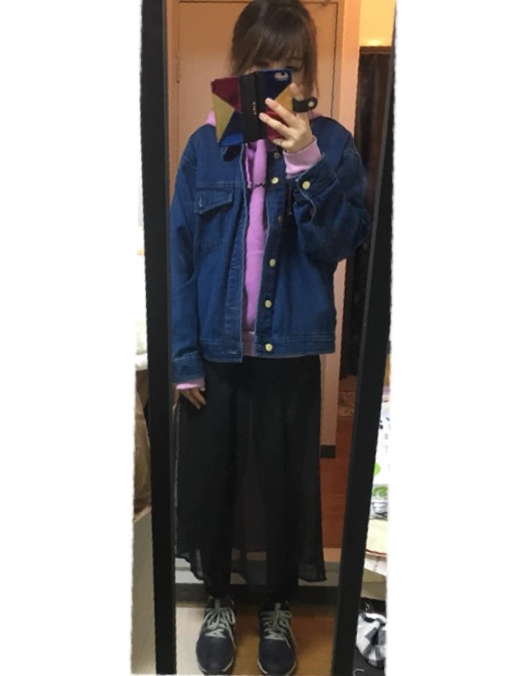 「ドラフトエヴリス」｜「EVRISのBIGデニムGジャン（デニムジャケット、ブルー系）」を使った、まおまおさん（レディース・162cm）の冬コーディネートの1枚目の写真