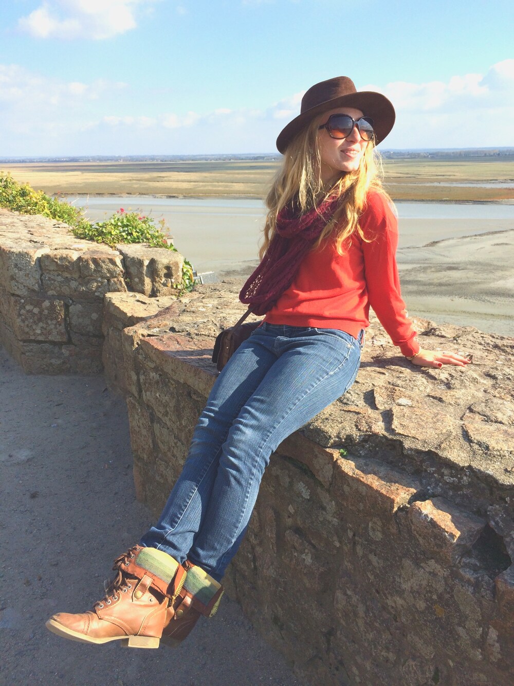 「hat、FOREVER21、BROWN、autumn、saintMalo、France、frenchstyle、touristfashion、affordable」｜「FOREVER 21のアイテム（ハット、ブラウン系）」を使った、zanさん（レディース・163cm）の春コーディネートの1枚目の写真