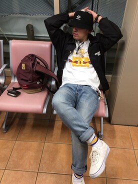 「Levis」｜「アイテム（ナイロンジャケット）」を使った、yo-1さん（メンズ・176cm）の春コーディネート