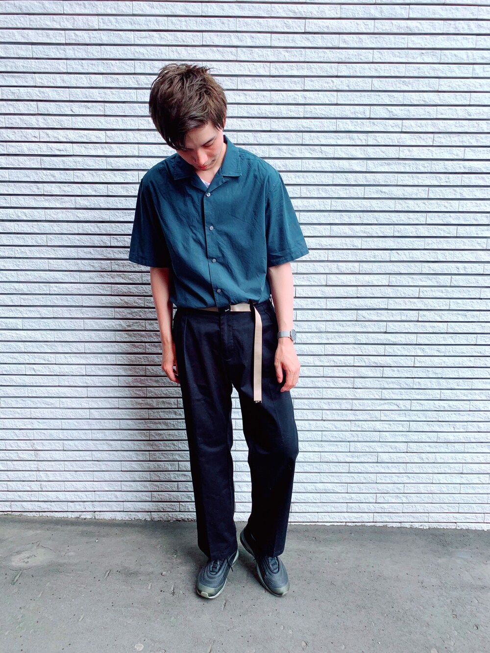 「シンプル、UNIQLO、シャツスタイル、プチプラコーデ、開襟シャツ、半袖シャツ、夏コーデ」｜「UNIQLOのオープンカラーシャツ（半袖）（シャツ/ブラウス、ブルー系）」を使った、ぶらいあんさん（メンズ・184cm）の春コーディネートの1枚目の写真