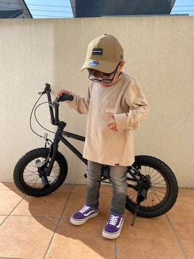 「DC（ディーシー）のアイテム（キャップ）」を使った、HAREさん（キッズ・100cm）の冬コーディネート