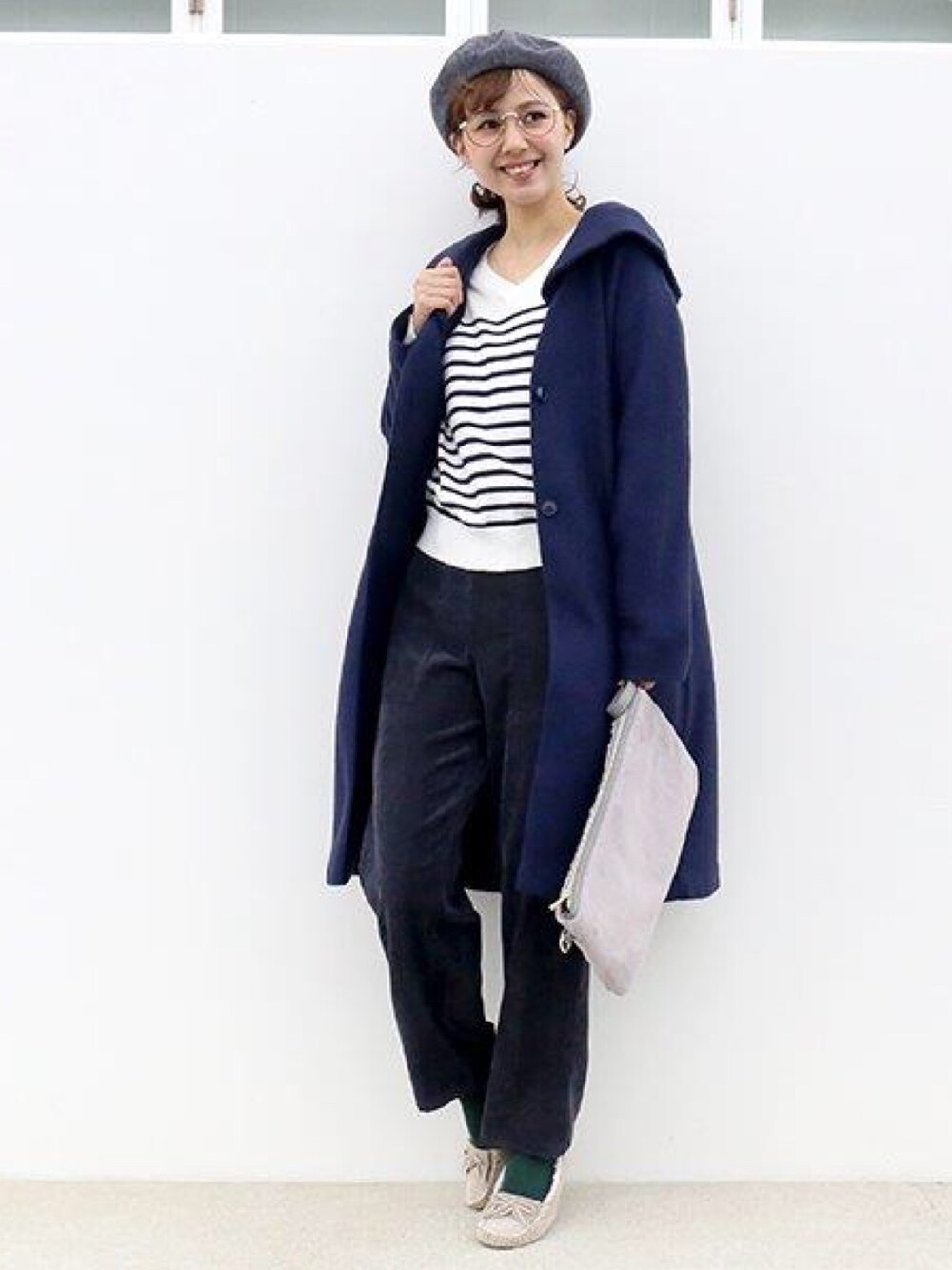 「大人カジュアル、シンプルコーデ、カジュアル、コーデュロイ、ママコーデ、マリン、ネイビー、ボーダー」｜「MARBLE WALTSの２way　取り外し可能のフード付き軽量フェイクウールコート（ノーカラージャケット、ブルー系）」を使った、LIB-Uさん（レディース・168cm）の秋コーディネートの1枚目の写真