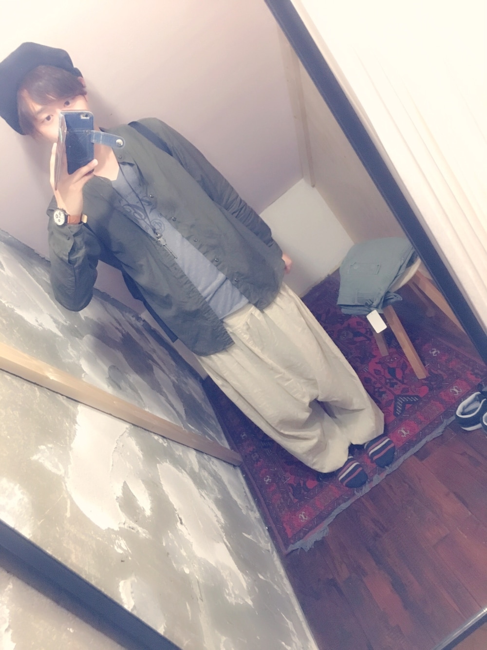 「大学生、エスニック風」｜「チャイハネの【チャイハネ】カダルサルエルパンツ（ユニセックス）（その他パンツ、ホワイト系）」を使った、サリーさん（メンズ・165cm）の春コーディネートの1枚目の写真