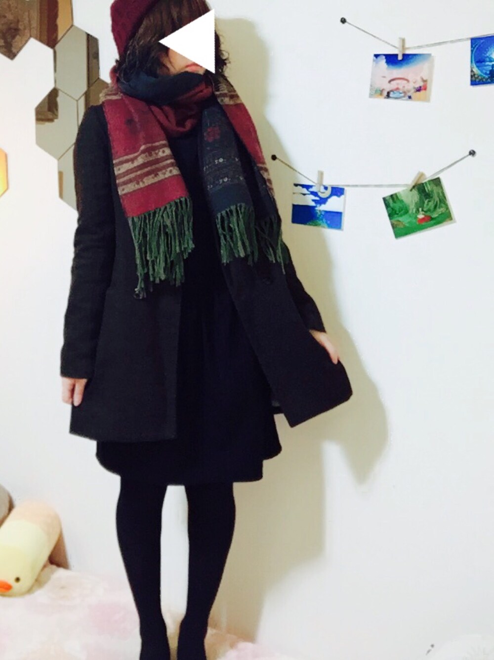 「シンプル、休日スタイル、ワンピース、ロペピクニック、ミスティ ウーマン(mysty woman)、ニット帽、マフラーぐるぐる、マフラー」｜「no brandのアイテム（マフラー、その他）」を使った、H.O.N.Oさん（レディース・151cm）の冬コーディネートの1枚目の写真
