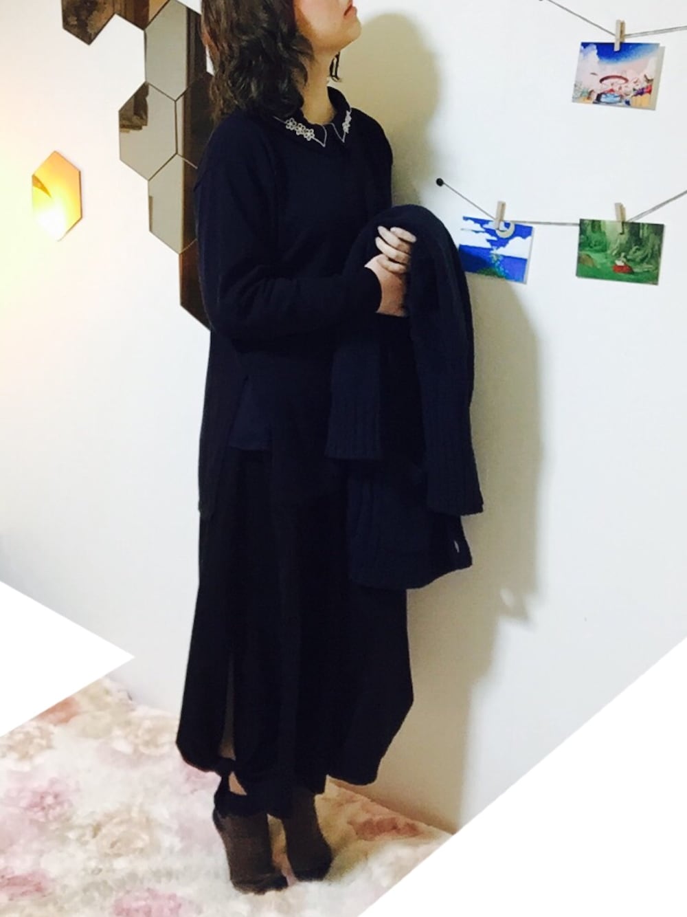「刺繍ブラウス、シンプル、紺、スリット、チャイナ、休日スタイル、ラフ、ユニクロ、プチプラ」｜「Toki Choiのアイテム（シャツ/ブラウス、ブルー系）」を使った、H.O.N.Oさん（レディース・151cm）の冬コーディネートの1枚目の写真