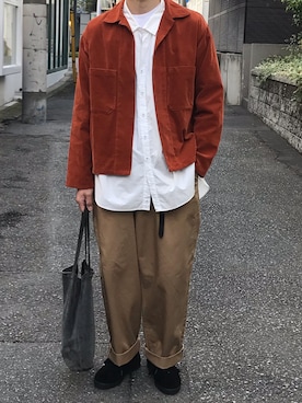 「Graphpaper（グラフペーパー）のアイテム（チノパンツ）」を使った、ゆっちょ､さん（メンズ・174cm）の秋コーディネート