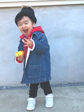 「Guess（ゲス）のアイテム（デニムジャケット）」を使った、emaさん（キッズ・80cm）の冬コーディネート