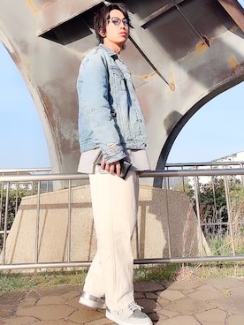 「KSUBI（スビ）のアイテム（ジャケット/アウター）」を使った、秋城衣音（アキシロ イオン）さん（メンズ・172cm）の春コーディネート